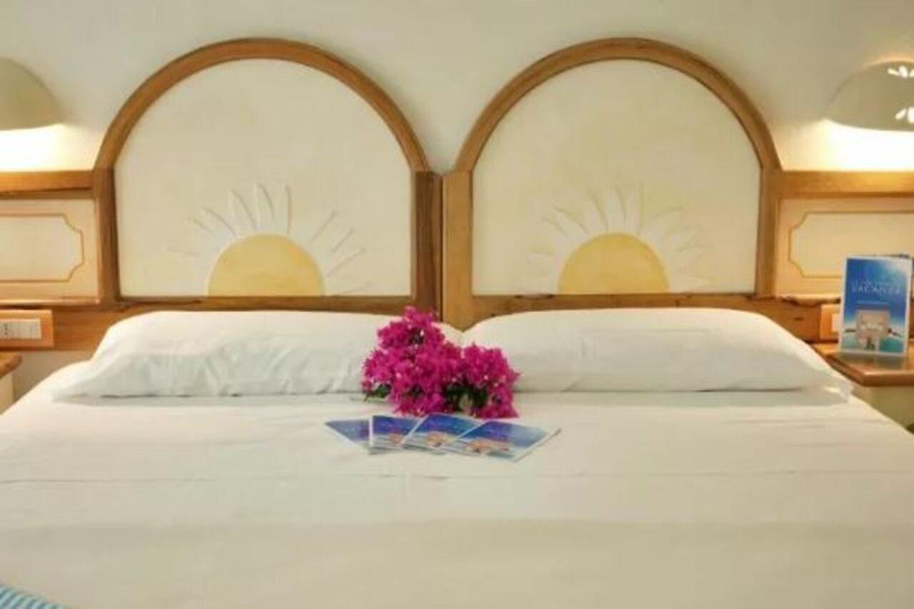 Club Esse Beach 4*