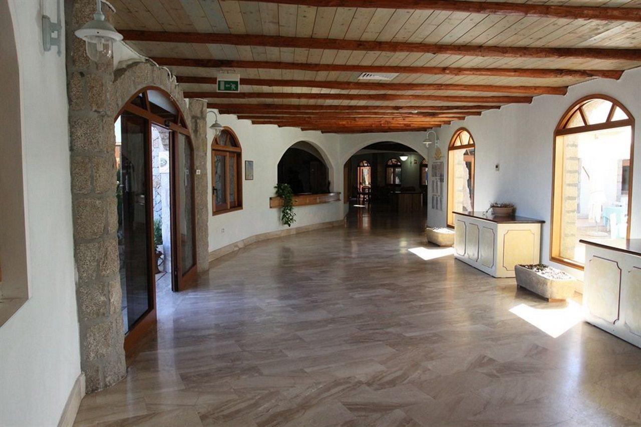 Club Esse Beach Hotel 4*