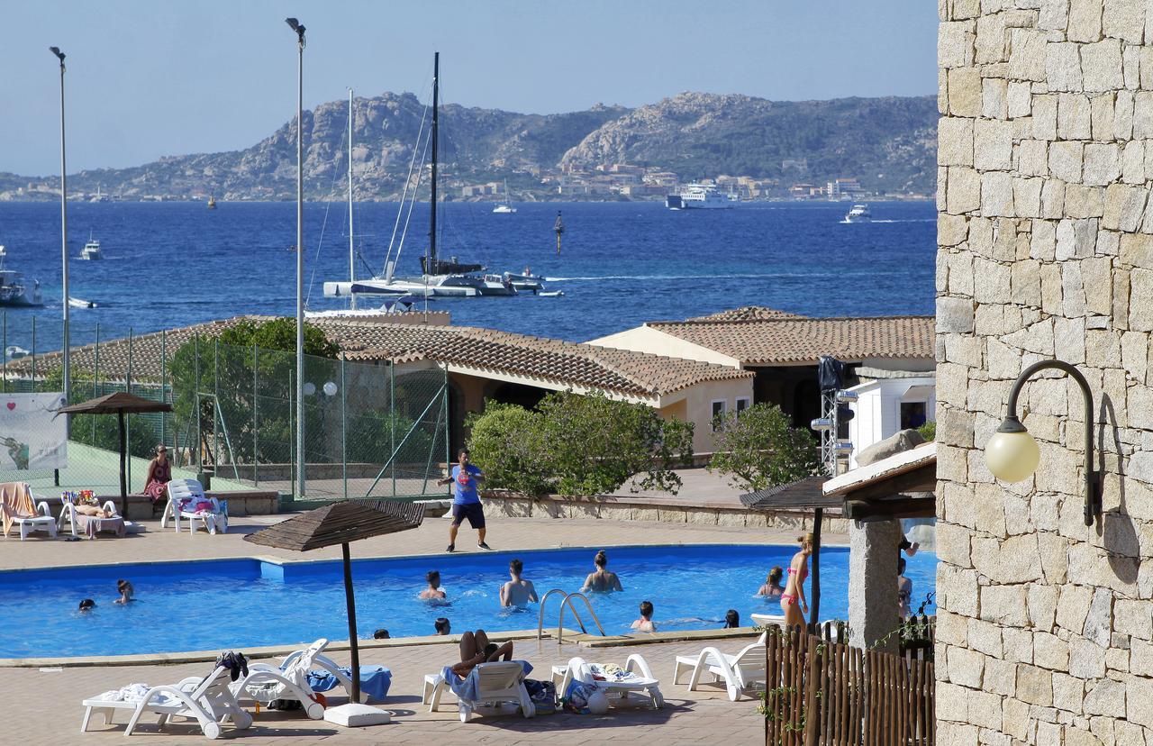 Club Esse Beach Palau